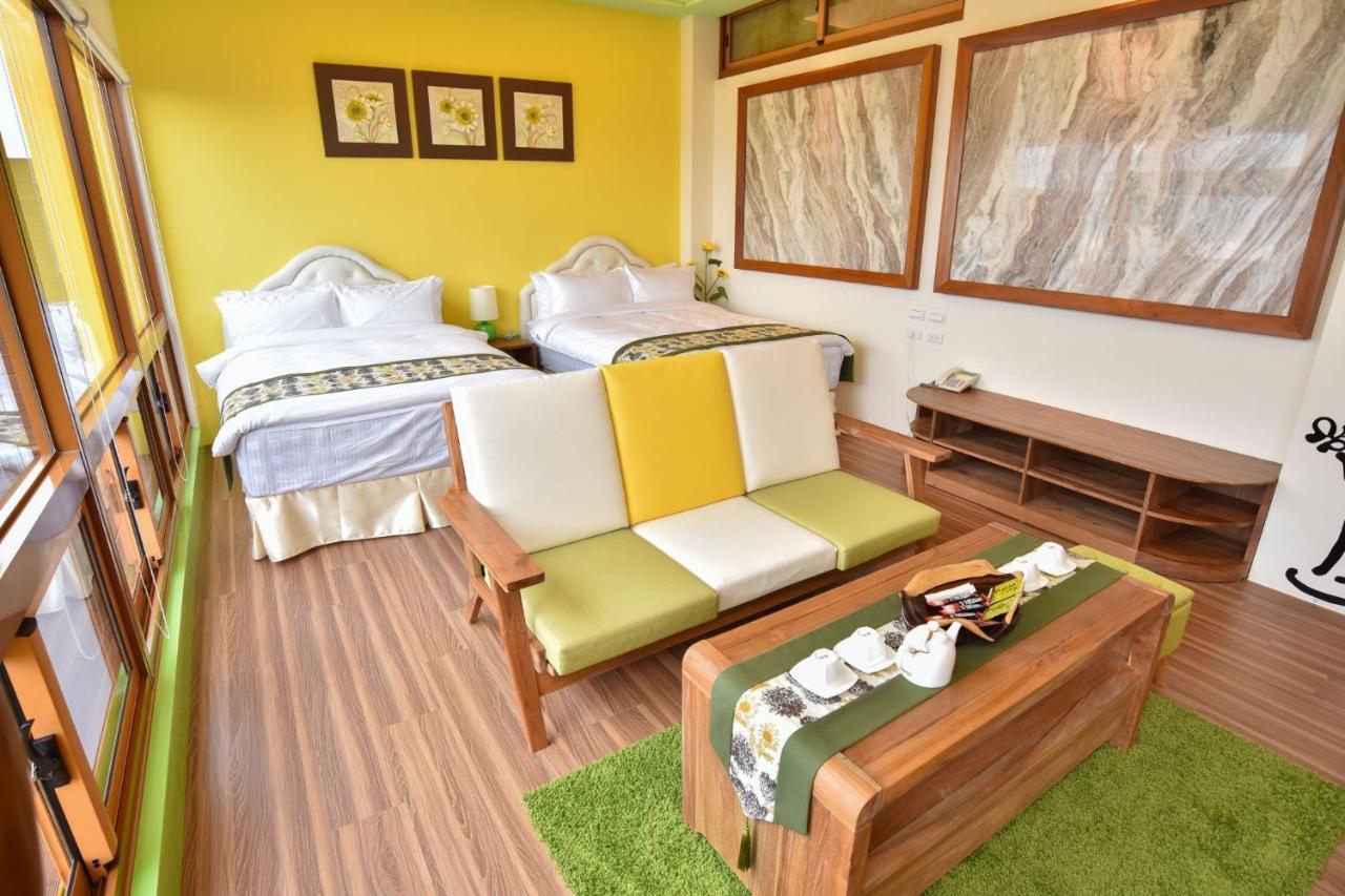 Appartamento Rainbow Hill House彩虹山舍 Shigang Esterno foto