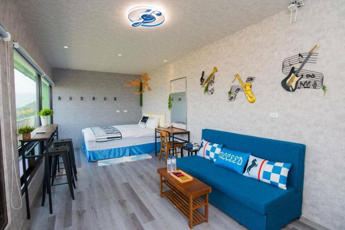 Appartamento Rainbow Hill House彩虹山舍 Shigang Esterno foto