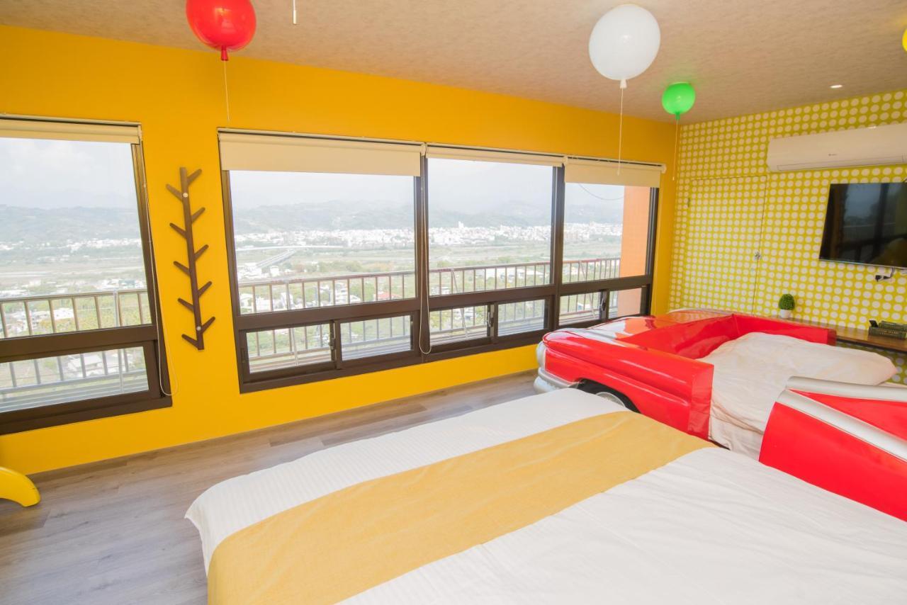 Appartamento Rainbow Hill House彩虹山舍 Shigang Esterno foto