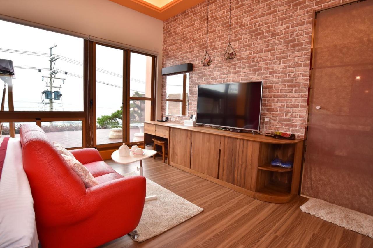 Appartamento Rainbow Hill House彩虹山舍 Shigang Esterno foto
