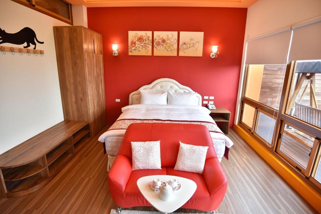 Appartamento Rainbow Hill House彩虹山舍 Shigang Esterno foto